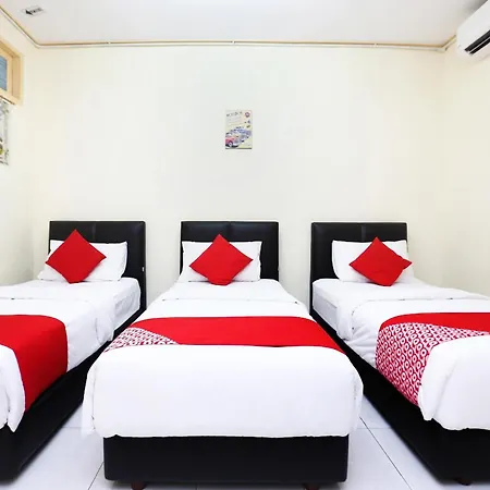 Super Oyo 89640 Hotel Pelangi Marang Luaran gambar