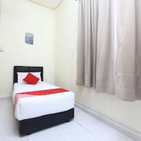 Super Oyo 89640 Hotel Pelangi Marang Luaran gambar