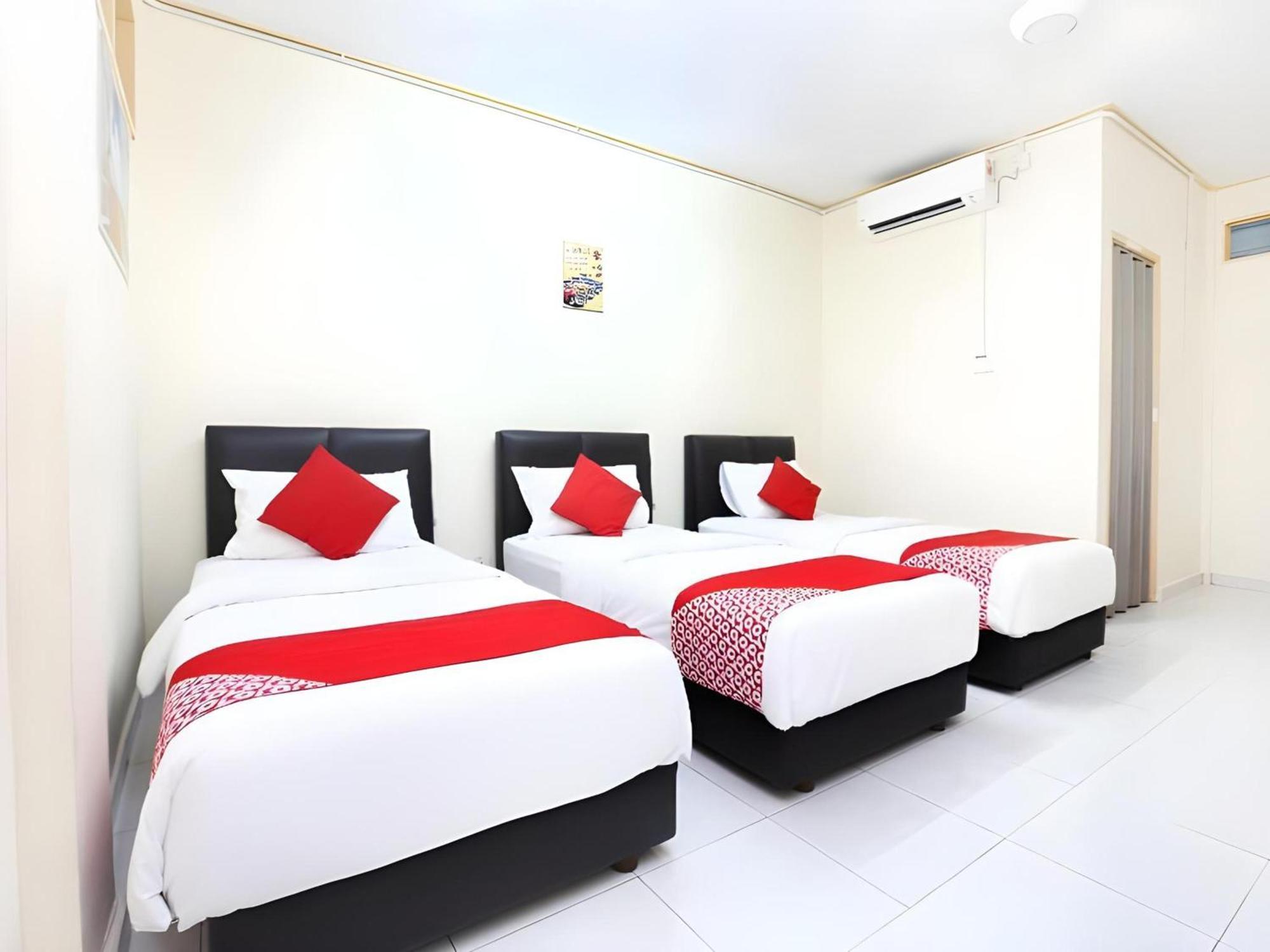 Super Oyo 89640 Pelangi Hotel